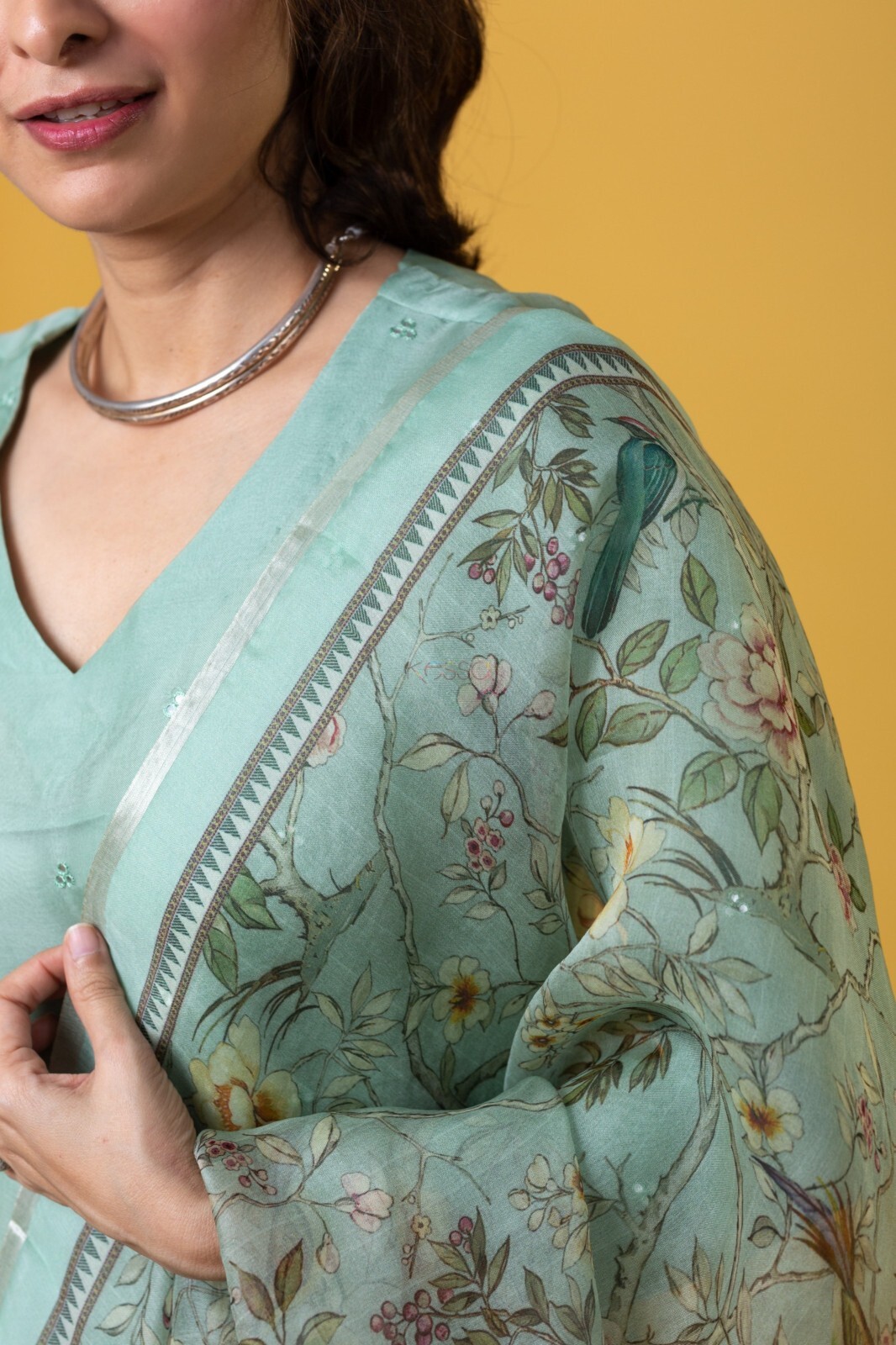 Women’ s Viscose Chanderi Embroidery Kurta with Pant & Dupatta