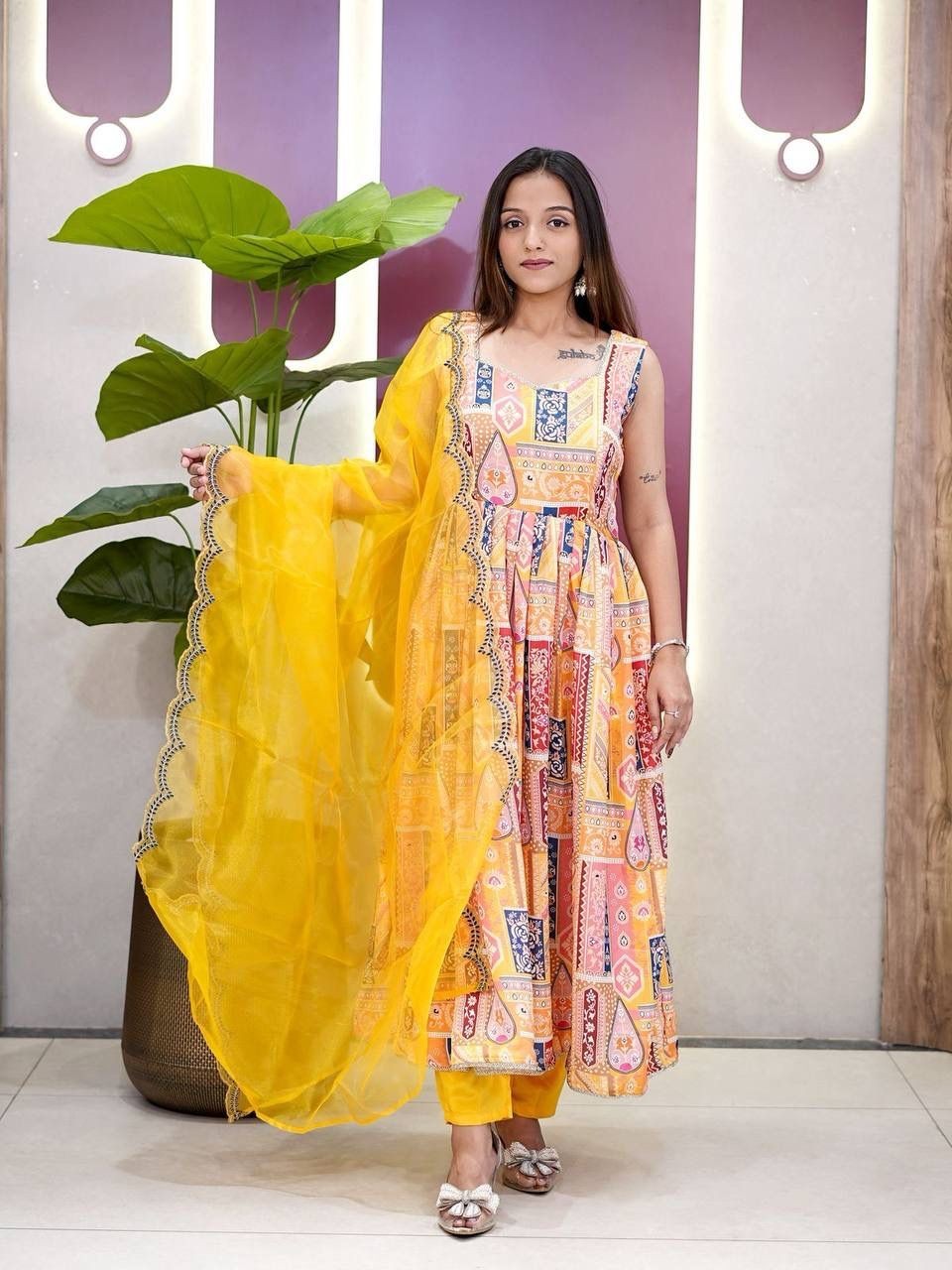 Women Party Wear Kurti Pant Dupatta Set Desigenr Beautiful Ethnic Top Kurta Set