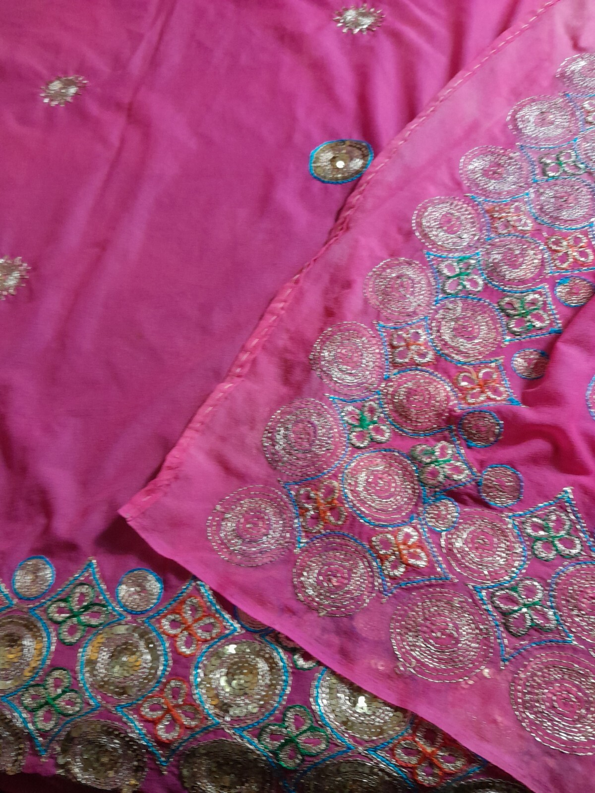 EAST INDIAN VINTAGE CHIFFON SARI HEAVILY EMBELLISHED GOLD SEQUINS 6YDS L X 45″ W