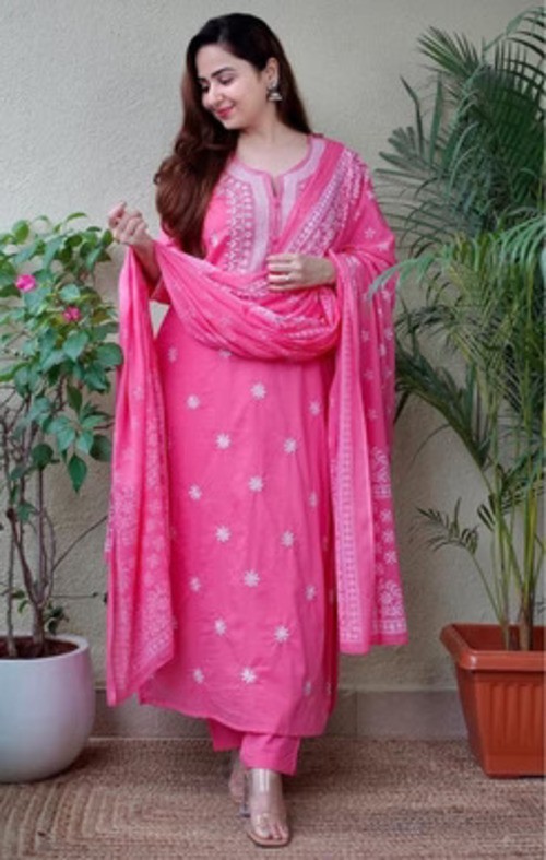 Women’s Pink Embroidered Pure Cotton Kurta Set With Dupatta