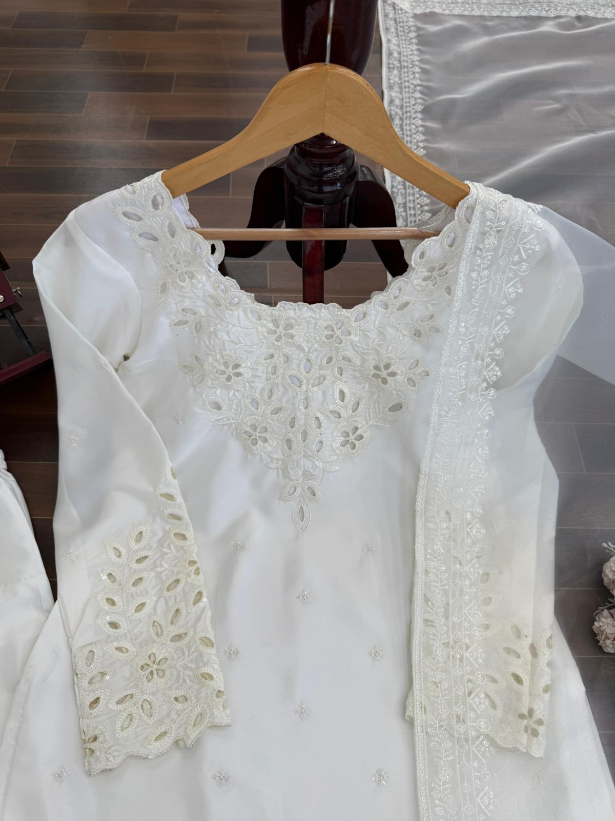Beautiul Pakisatni Farshi Salwar Suit Indain Bollywood Desigenr Salwar Kameez