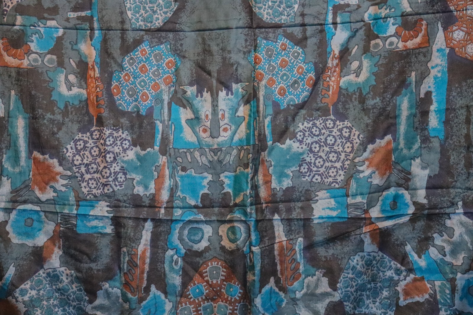 Printed Fabric, Suitable for Sewing Projects, Soft Wrap, Lampshade Making SS1349