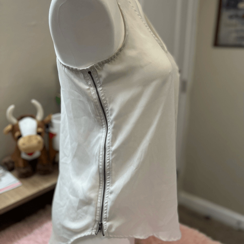 Windsor white blouse with side zipper