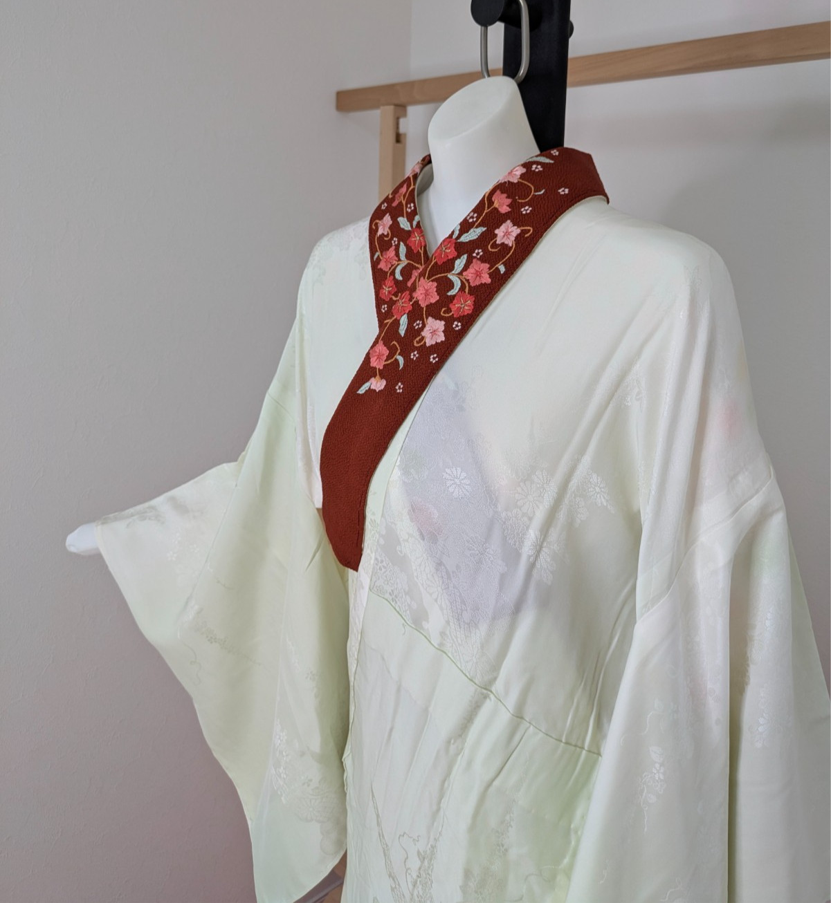 Japanese Silk Kimono Robe Naga-Juban Light Green Undergarment Soft Nightwear