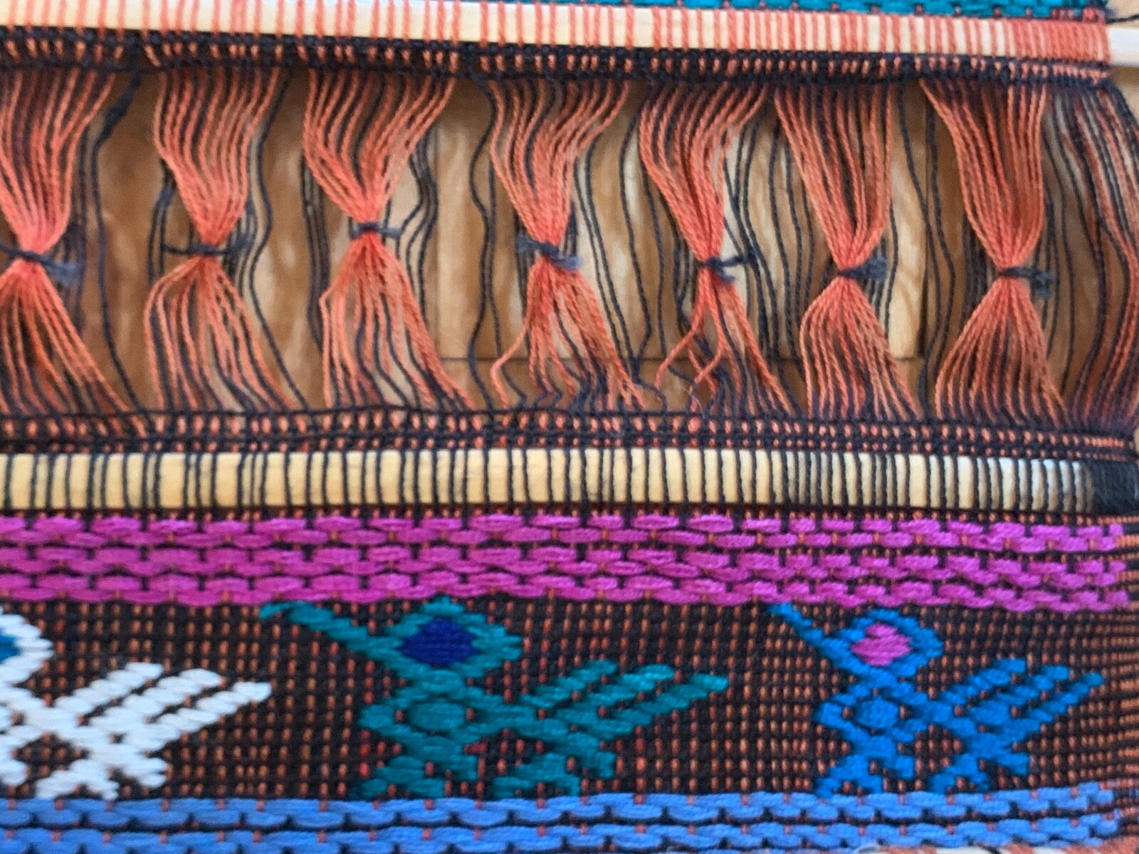 Vintage HANDWOVEN GUATEMALAN WALL HANGING – 14’x12″ – REMEMBER GUATEMALA