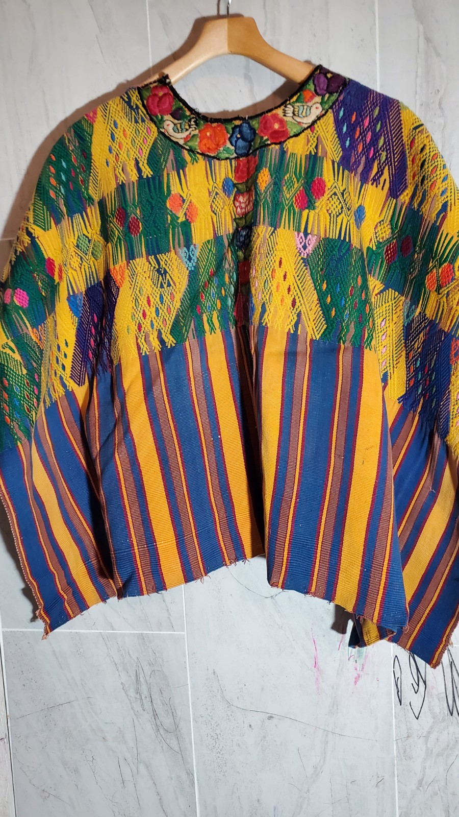 Huipil, Kaqchikel Maya Mid 20th century, cotton. Poncho Vintage