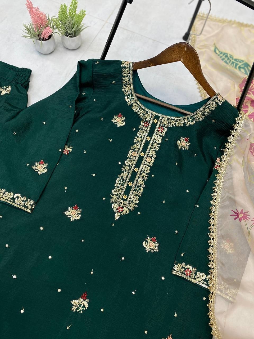 New Exclusive Green Chinon Kurta Palazzo With Organza Dupatta For Women
