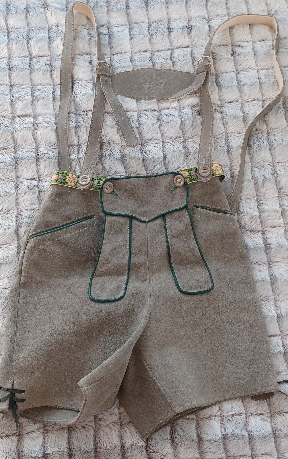 Vintage Oktoberfest German Suede Lederhosen – 24in Waist Runs Very Small