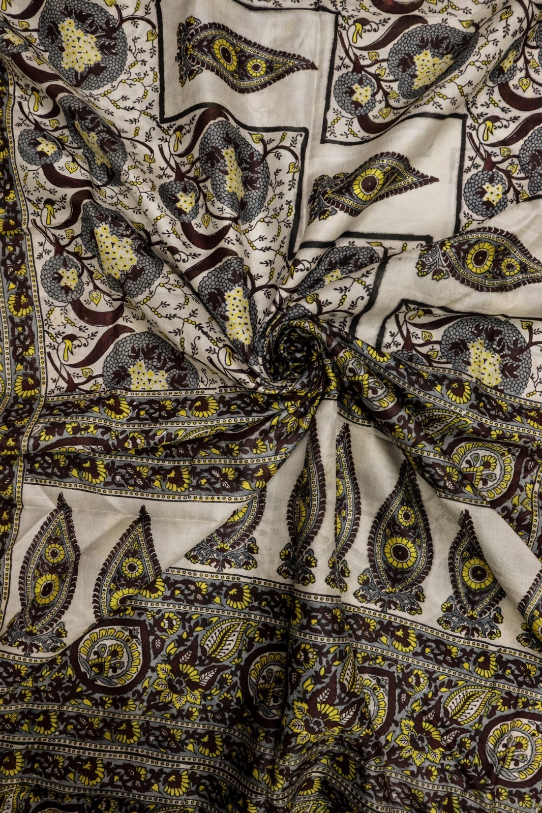 Vintage Silk Saree for Crafting, Sewing, Quilting, Upcycled Projects SS3280