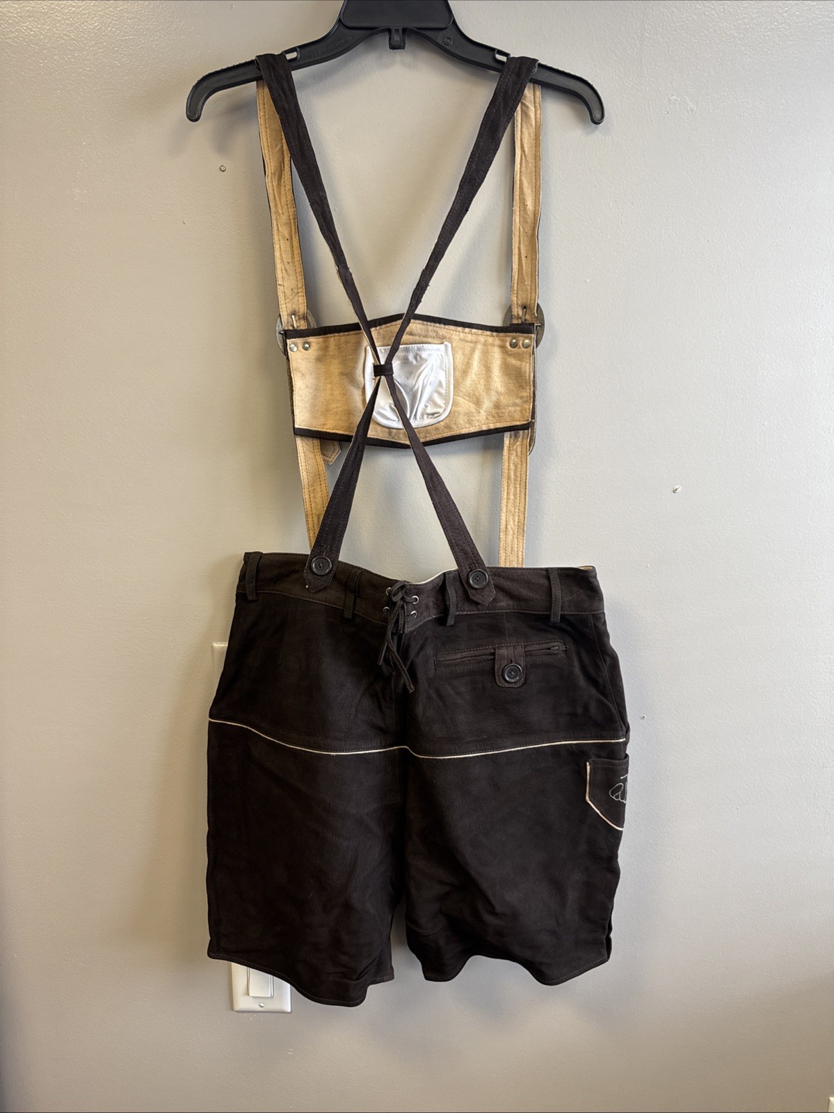 NWT Chubbies Mens Large Lederhosen Brown Suede Lamb Leather German Oktoberfest
