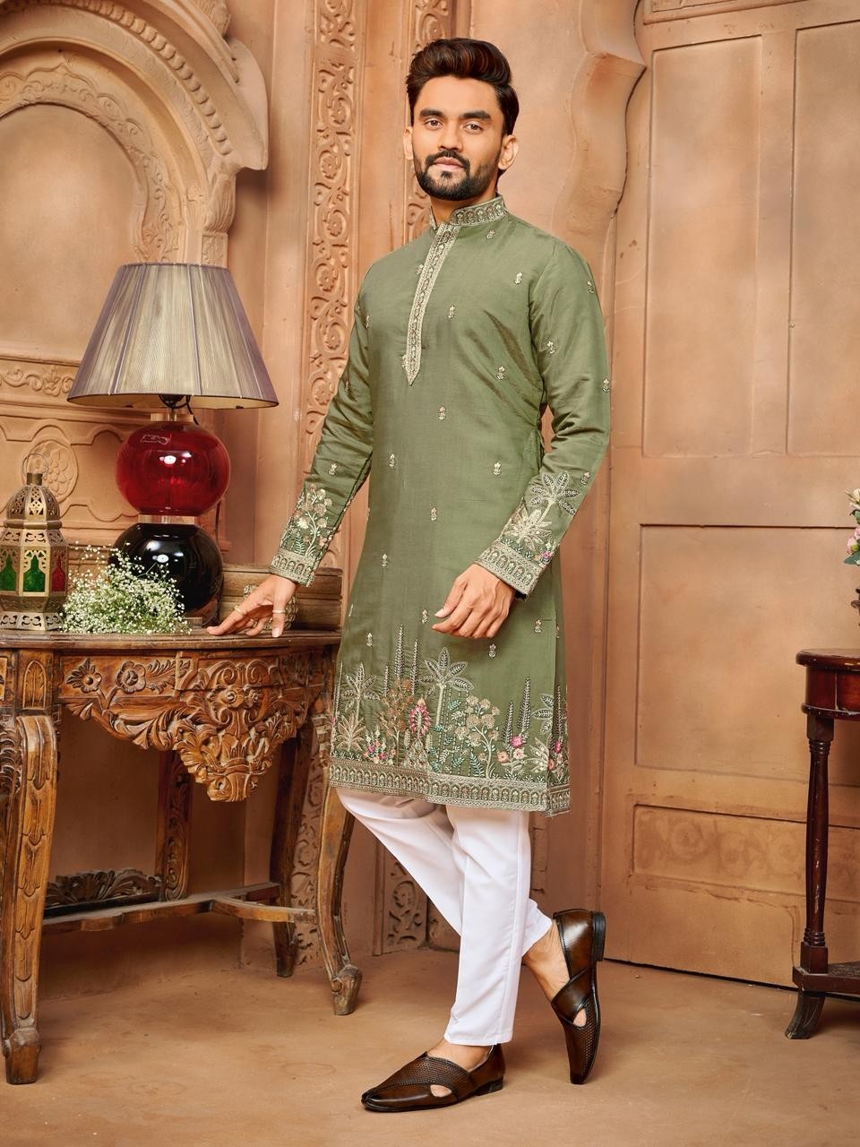 Men’s Ethnic Silk Blend Kurta Gold Embroidery Mandarin Collar Festive Wear