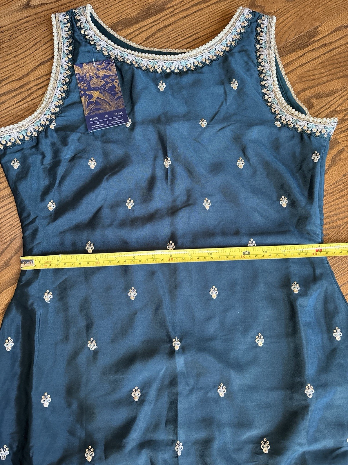 NWT Lashkaraa Embroidered Sequin Green Sleeveless Tunic Top Size Medium
