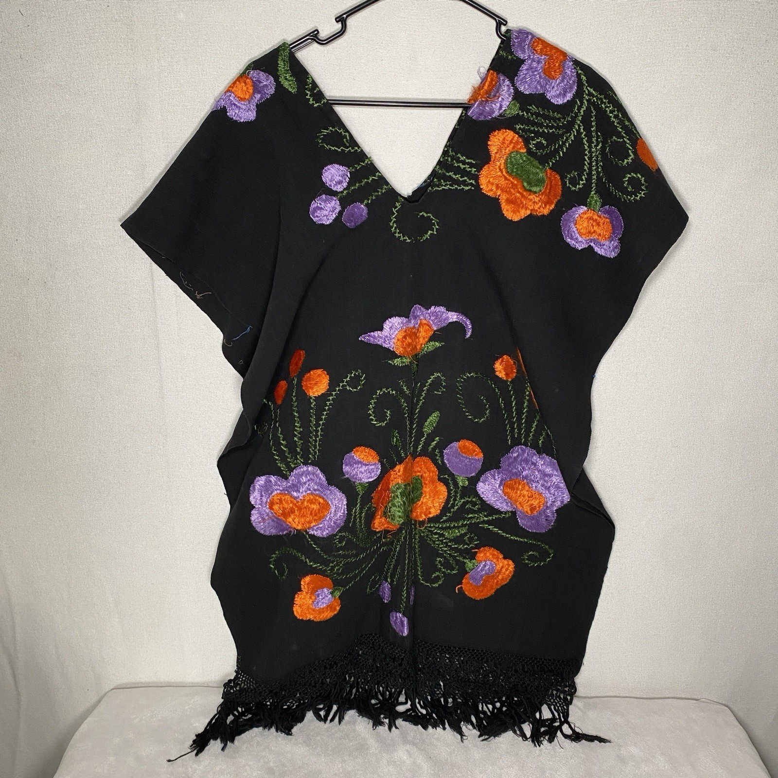 Vintage Mexican Handwoven Embroidered Crochet Floral Poncho Fringed Hem
