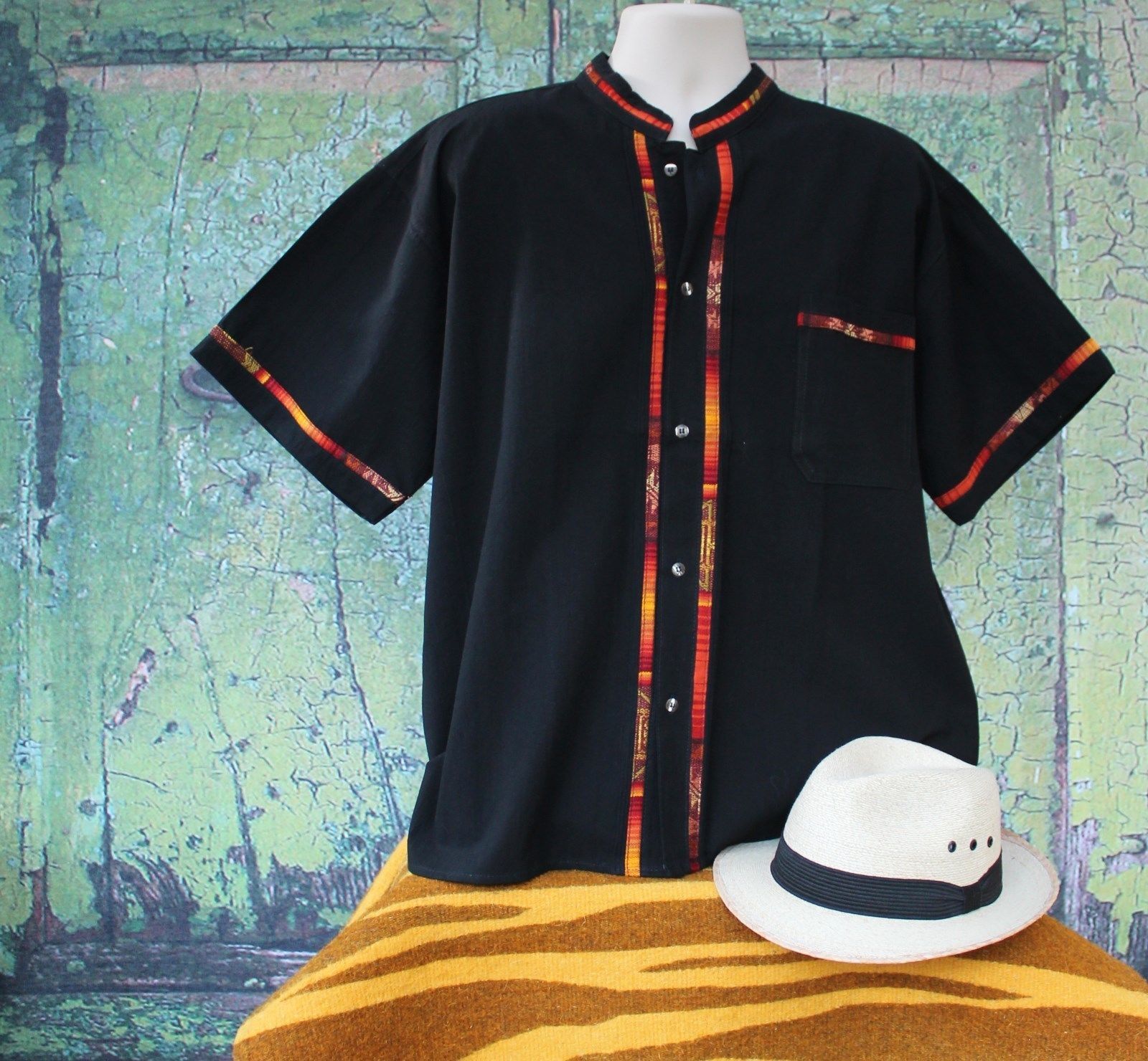 Latin American Men’s Guayabera Shirt Jet Black Mandarin Collar Mexico Size Large