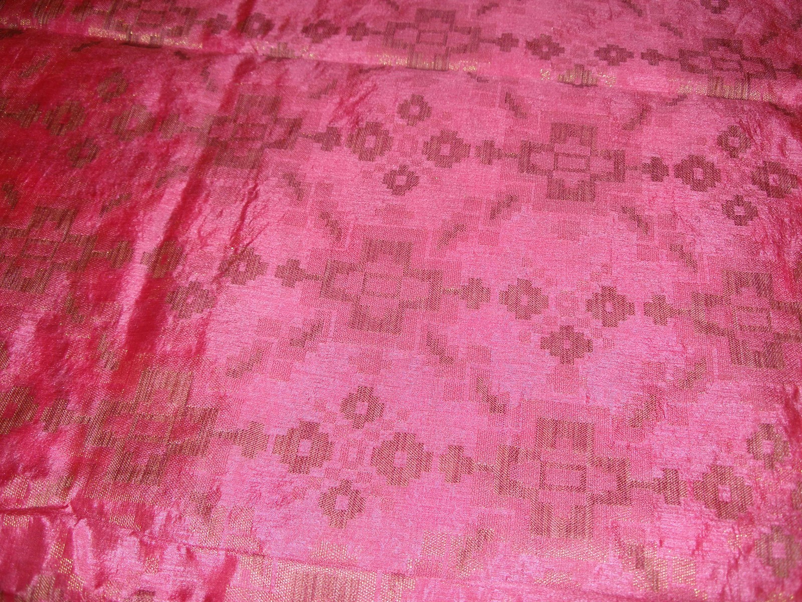 NEW SILK SARI WITH ZARI AND PINK COLOR