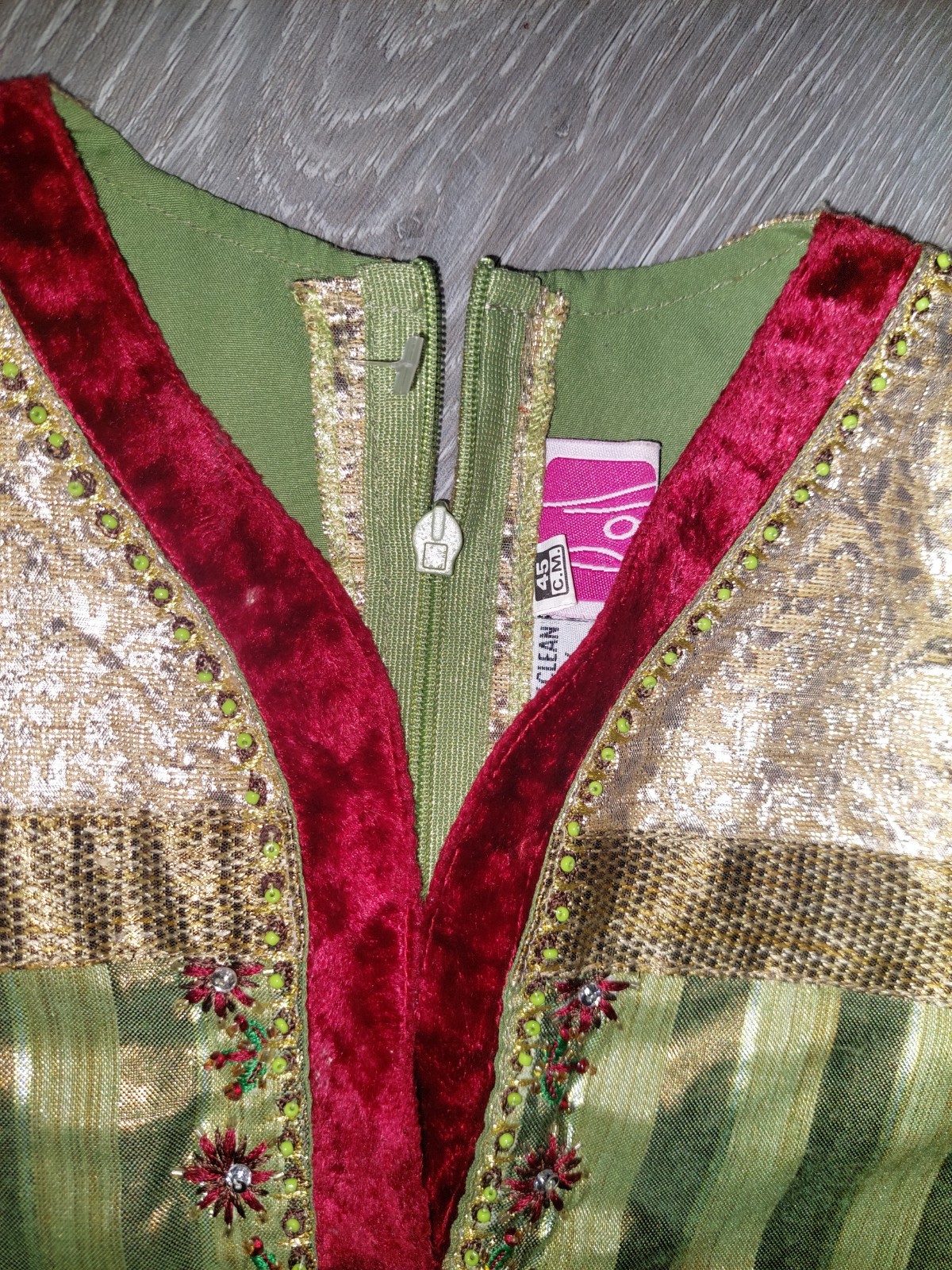 Pakistani/Indian little girl dresses Green & Gold Kids Dress Size 45 Cm 2 /3 T
