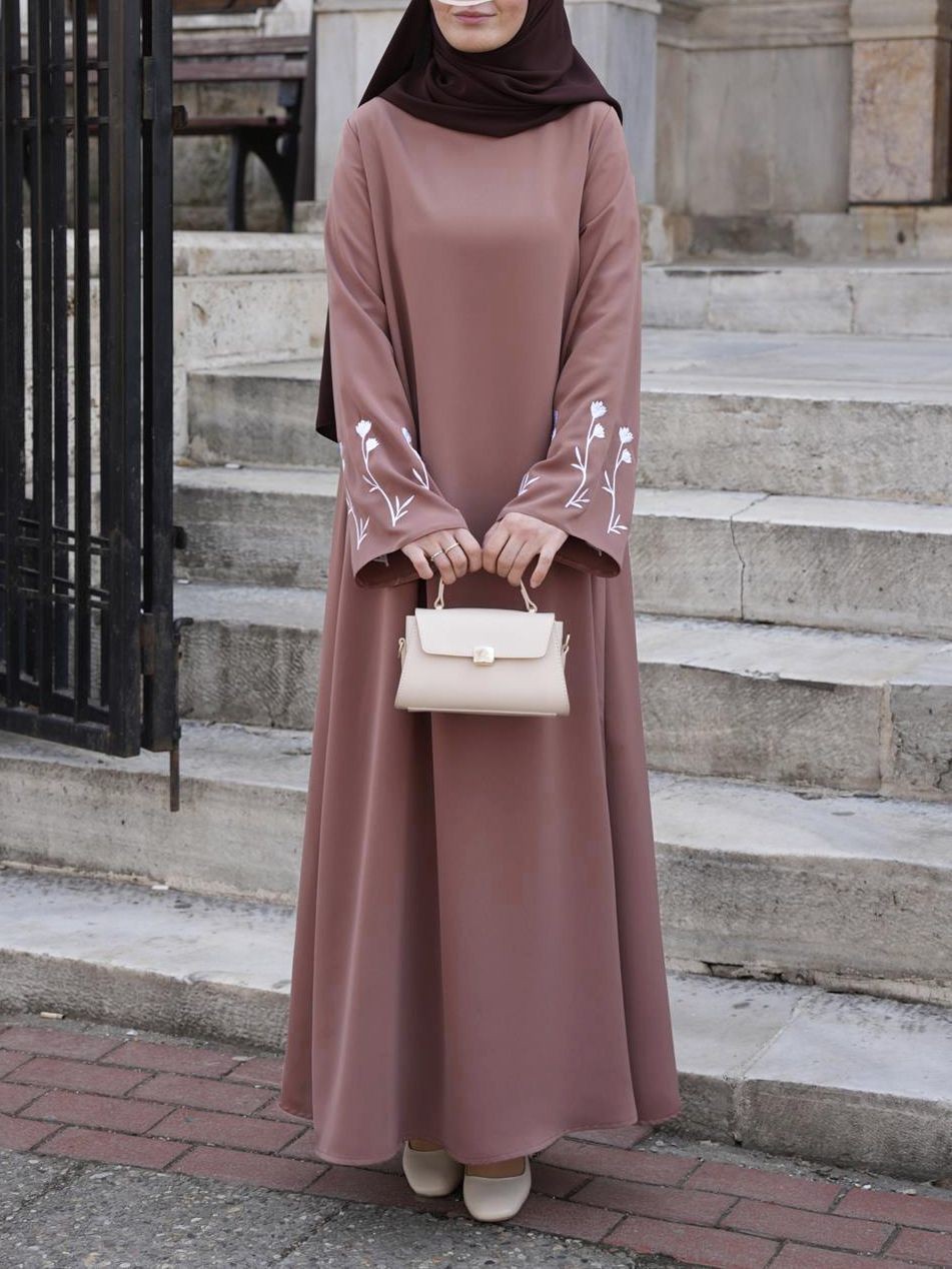 Dubai Women Abaya Long Robes Turkey Kaftan Casual Embroidery Caftan Ramadan Gown
