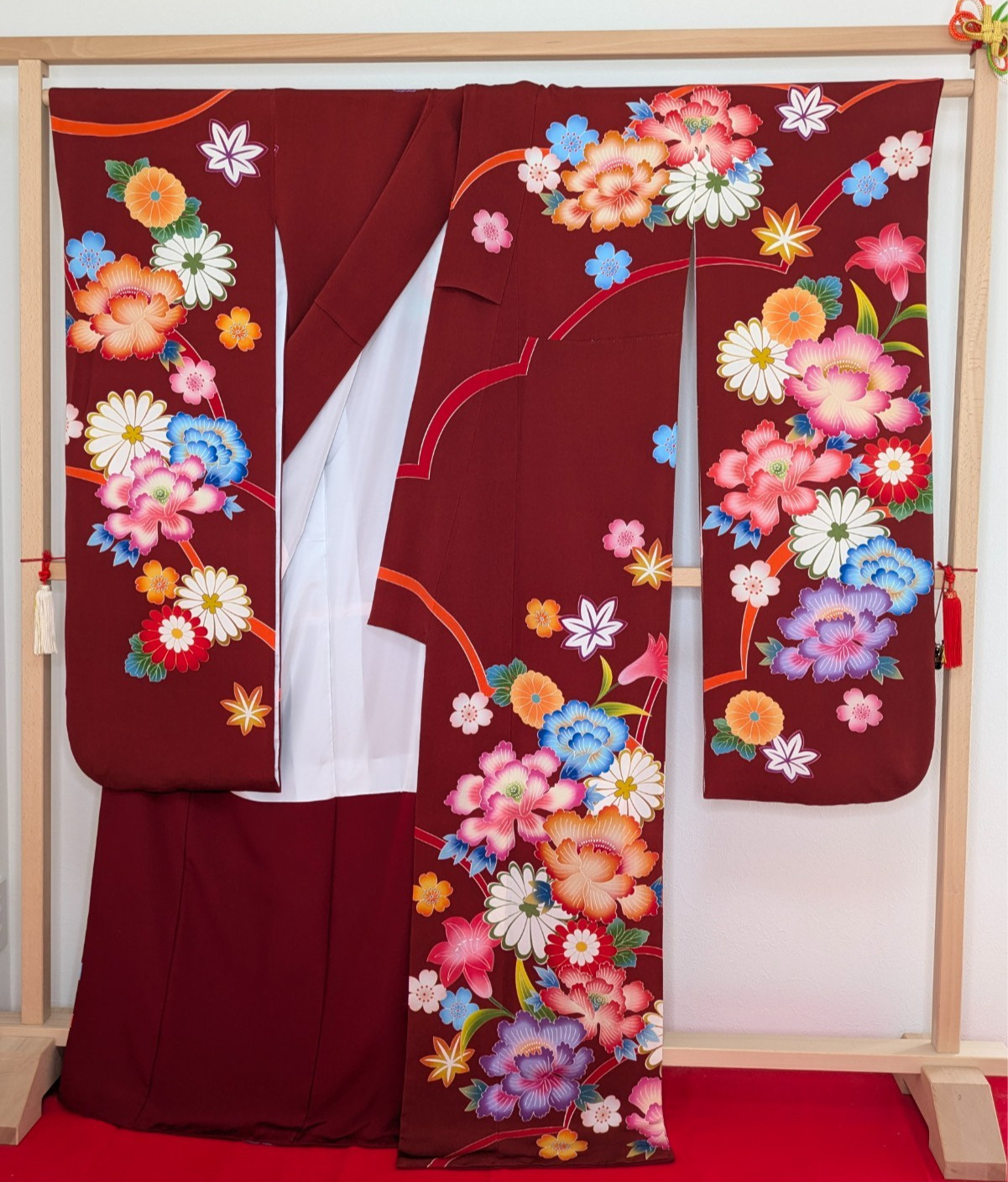 Japanese Kimono Silk Furisode Red Clouds Yuzen Colored Floral Big Oni-chirimen