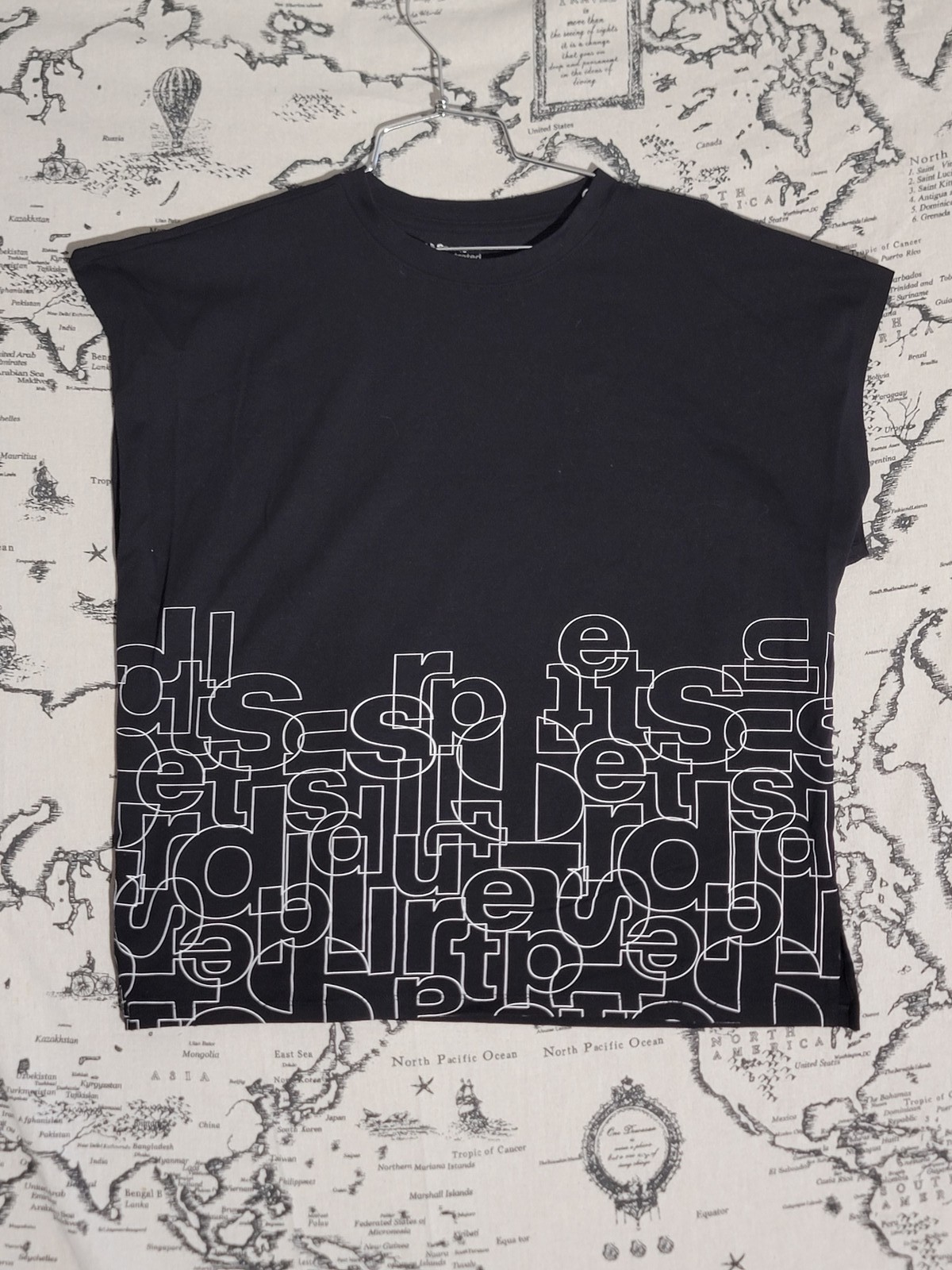 Sports Illustrated Women’s Graphic Print T-Shirt Black XS Cotton Blend