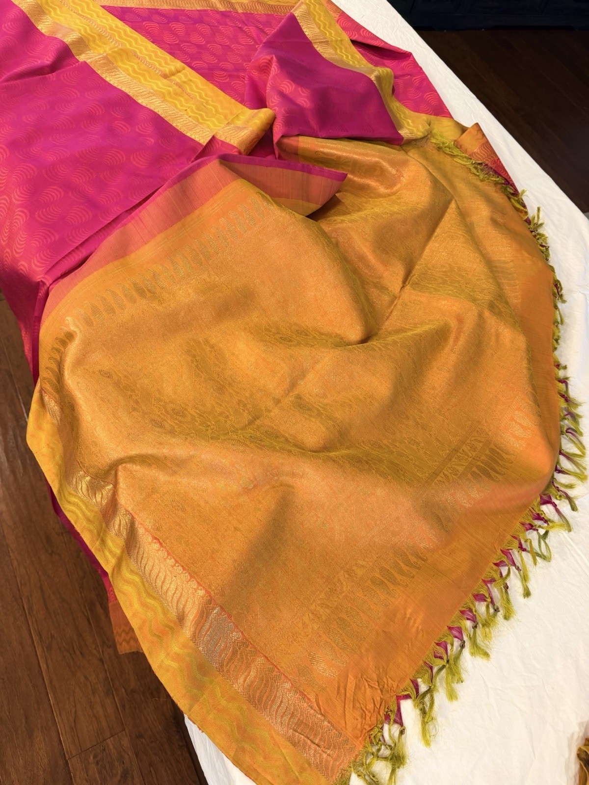Kanjeevaram Pure Silk Saree – Rani Pink & Gold Zari Wedding Saree