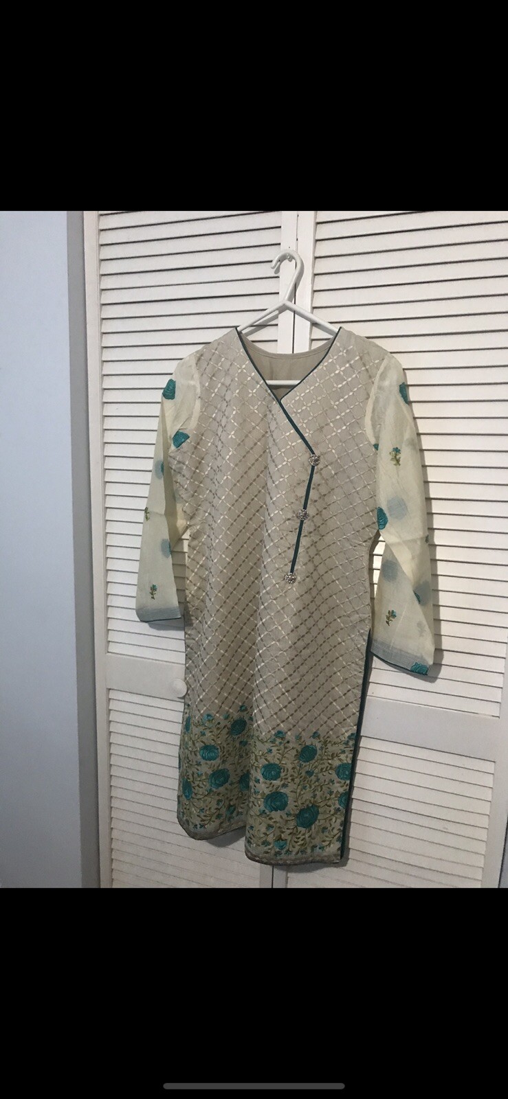 shalwar kameez Gul Ahmed Embroidery