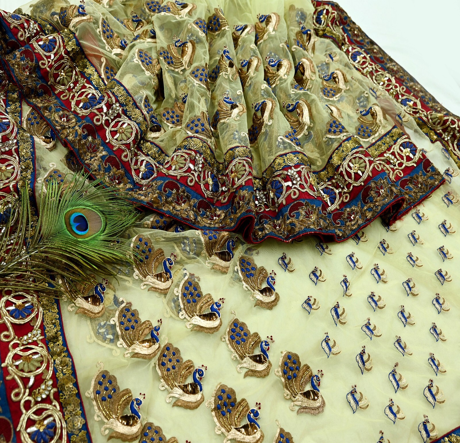 Indian Pre-owned Sari Ivory Net Hand Embroidered Anamika Khanna Designer Sarees