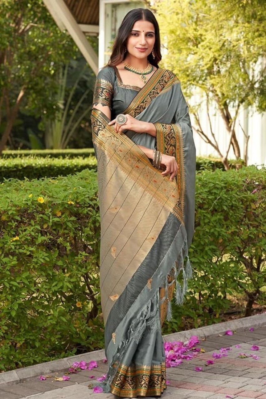 Woven Kanjivaram Jacquard, Pure Silk Saree (Grey)