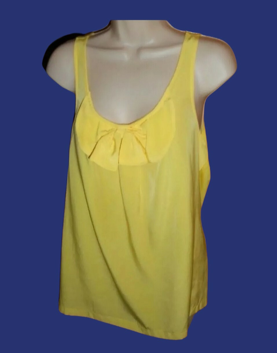 Banana Republic blouse canary yellow top cute bow detail sz M 🌴