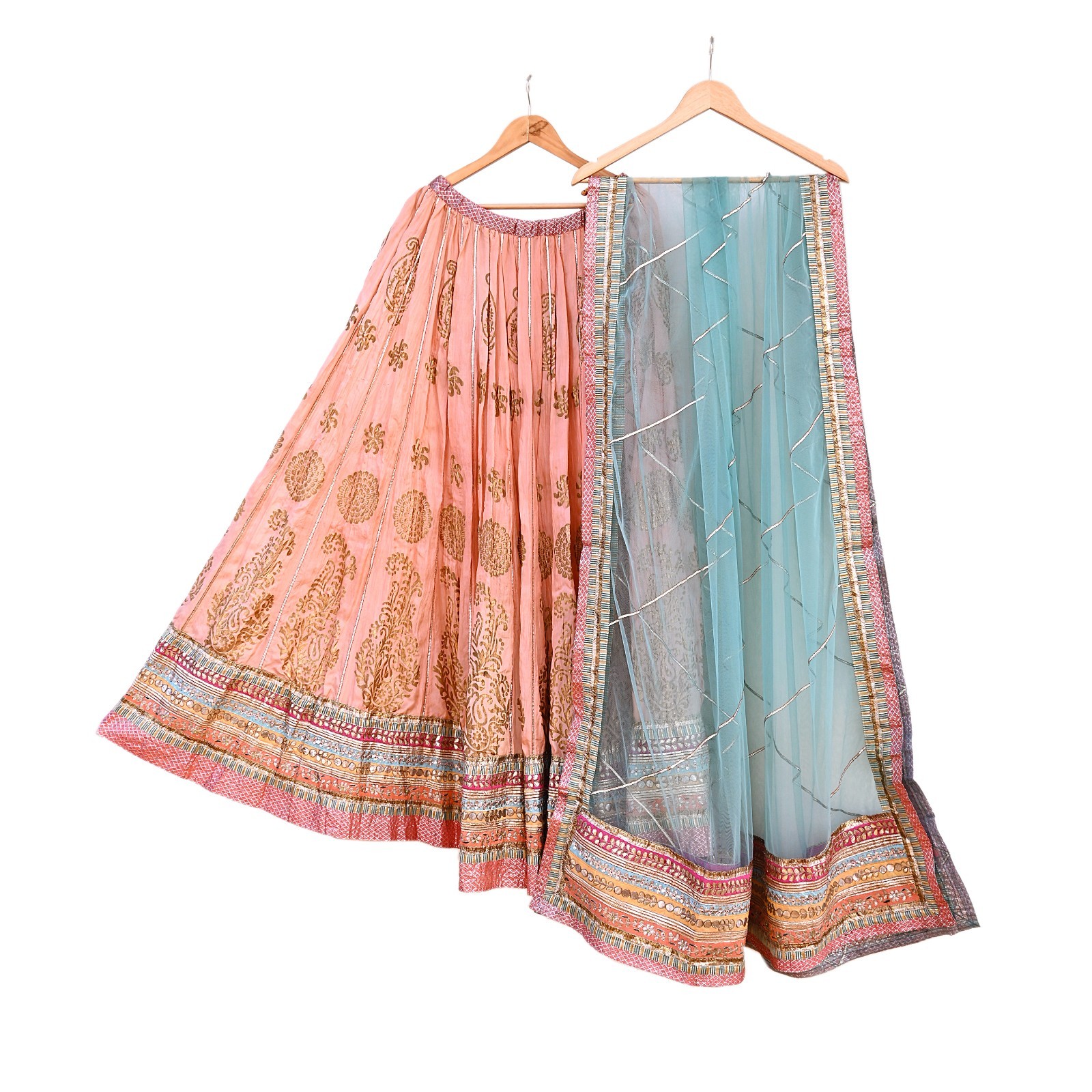Indian Pre-owned Blue & Peach Pure Silk Net/Mesh Hand Embroidered Lehenga 3pcs