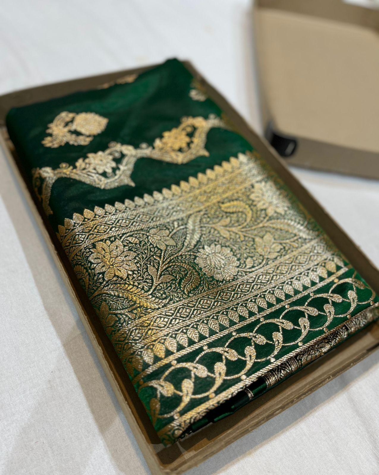 Banarasi Katan Silk Buta Saree | Premium Gold Zari Weaving | Running Blouse