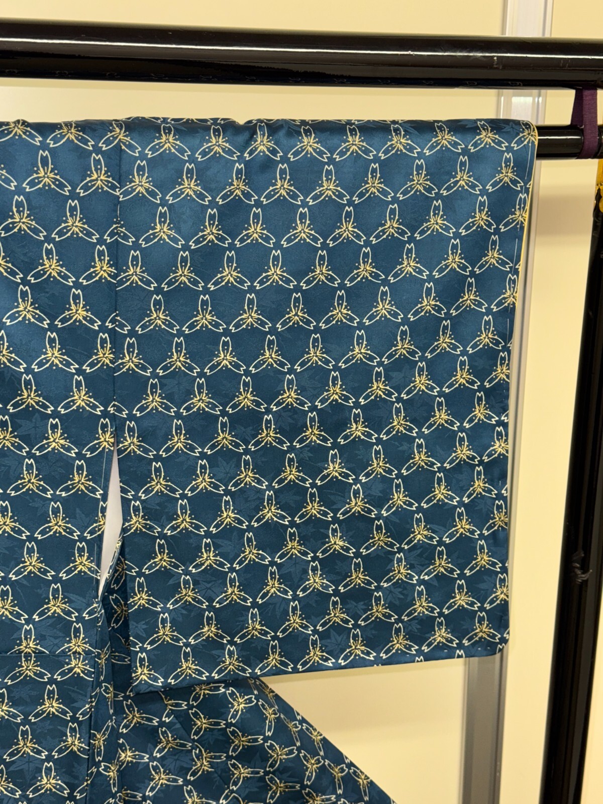 Japanese Vintage Kimono Silk navy Expensive Tradition maple circle Heigh 61.41in
