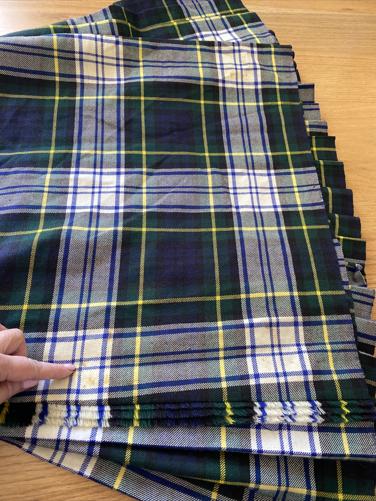 Dunedin Tartan Plaid Pleated Wool Kilt Skirt Medium 28-30 Waist Flaws