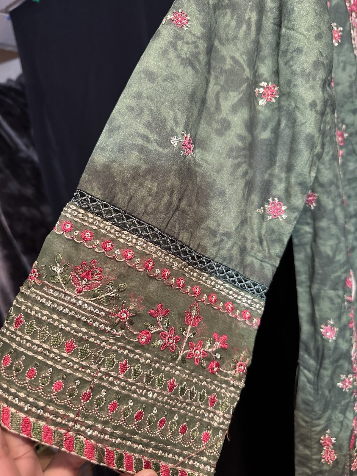 CLEARANCE ‼️ Bin Saeed Emb 3 Pc Suit – LAST ONE . Medium Size – $35