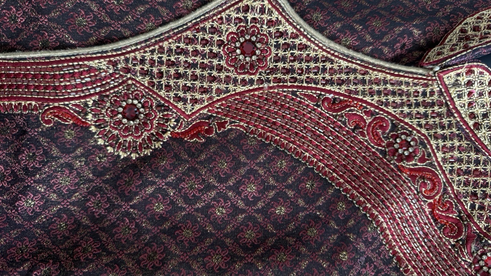 Beautiful Beaded Embroidered Wedding Dressy Sherwani Boys Toddler Size 3