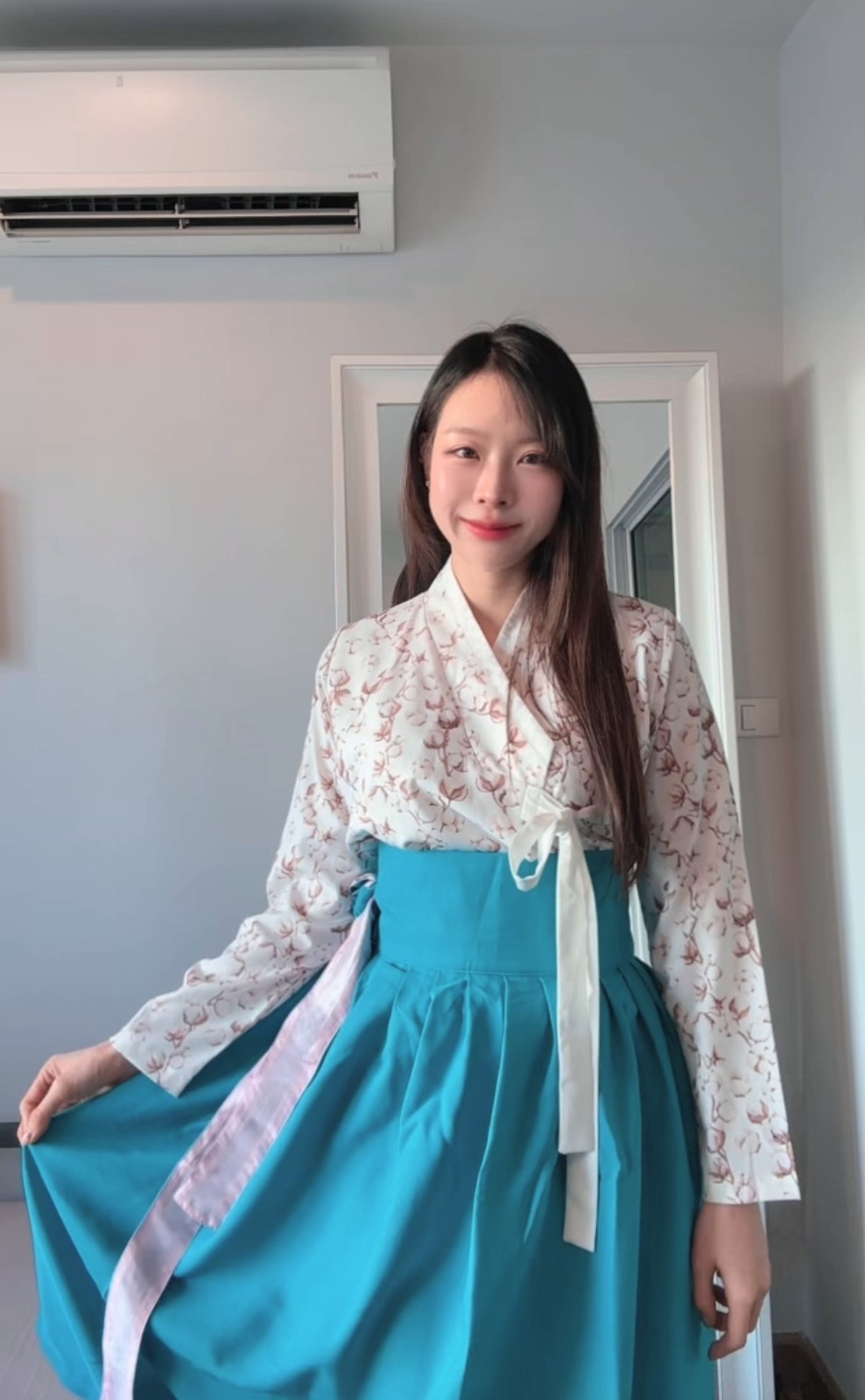 SET Modern Casual Hanbok Floral Printed Korean Style Traditional Boraunnii 생활한복
