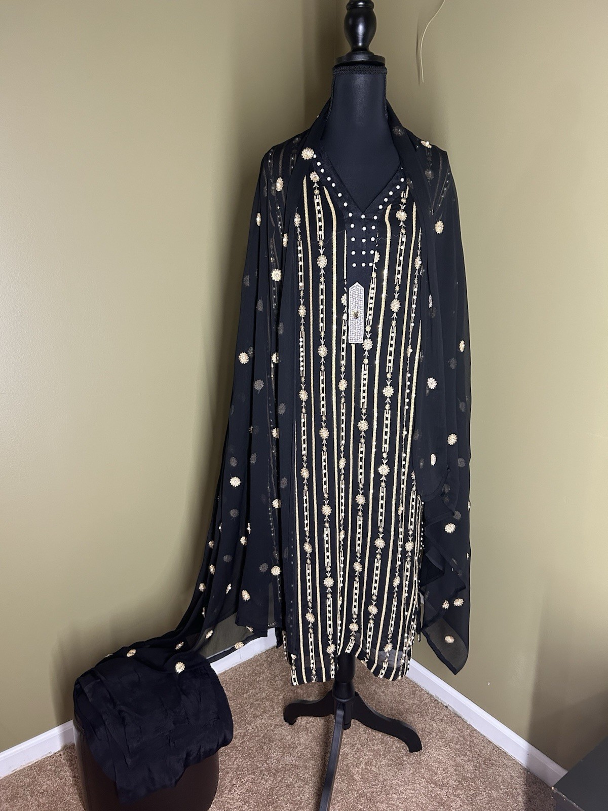Pearl Work Embroidery Work High Quality Chiffon Pakistani Shalwar Kameez Dupata