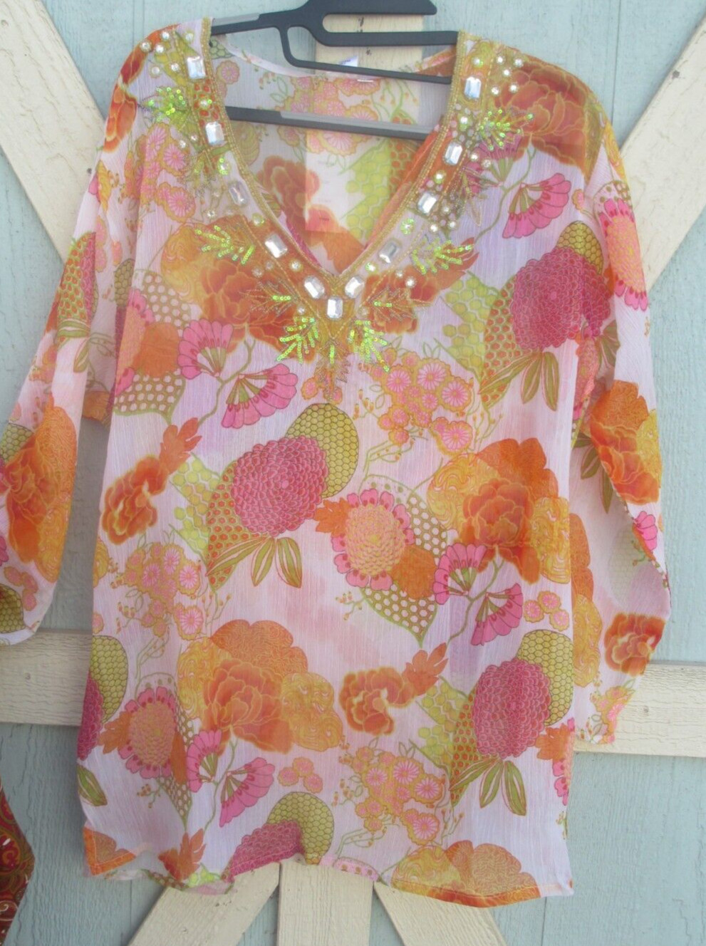 Beautiful sequence embroidery on the Nike SIZE L46