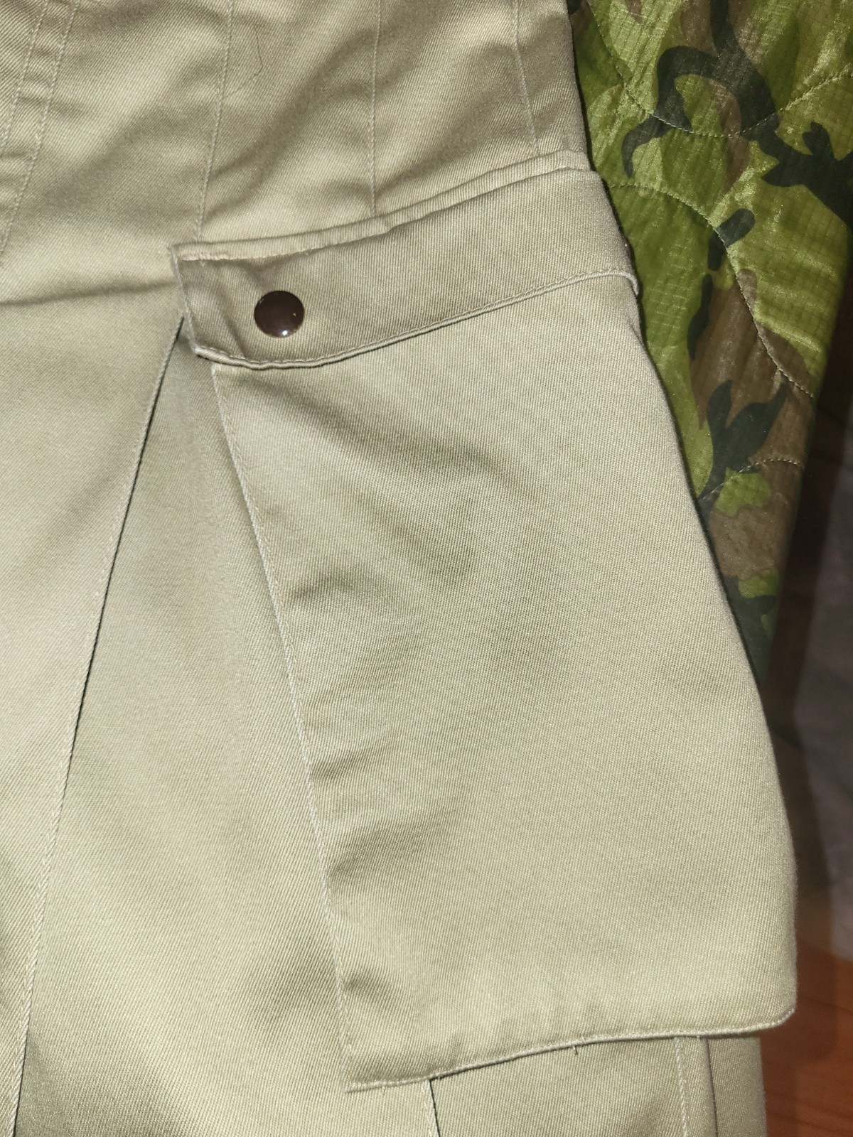 Utilikilt Men’s Khaki Utility Kilt Size 42 x 23 Snap Closure Heavy Duty