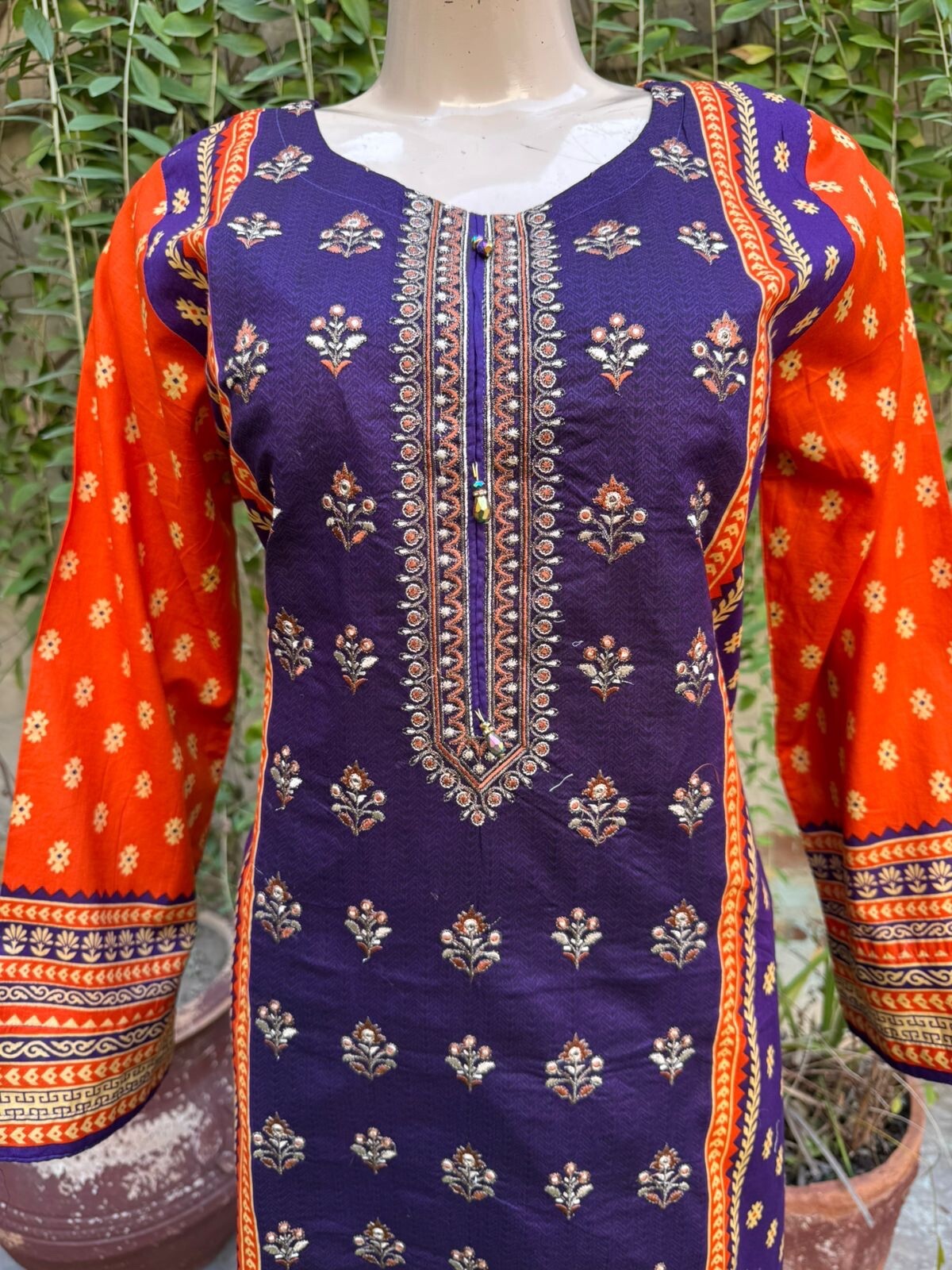 Pakistani purple & Orange Printed Straight Shirt 3-PCS Lawn Suit , Threadwork ,M