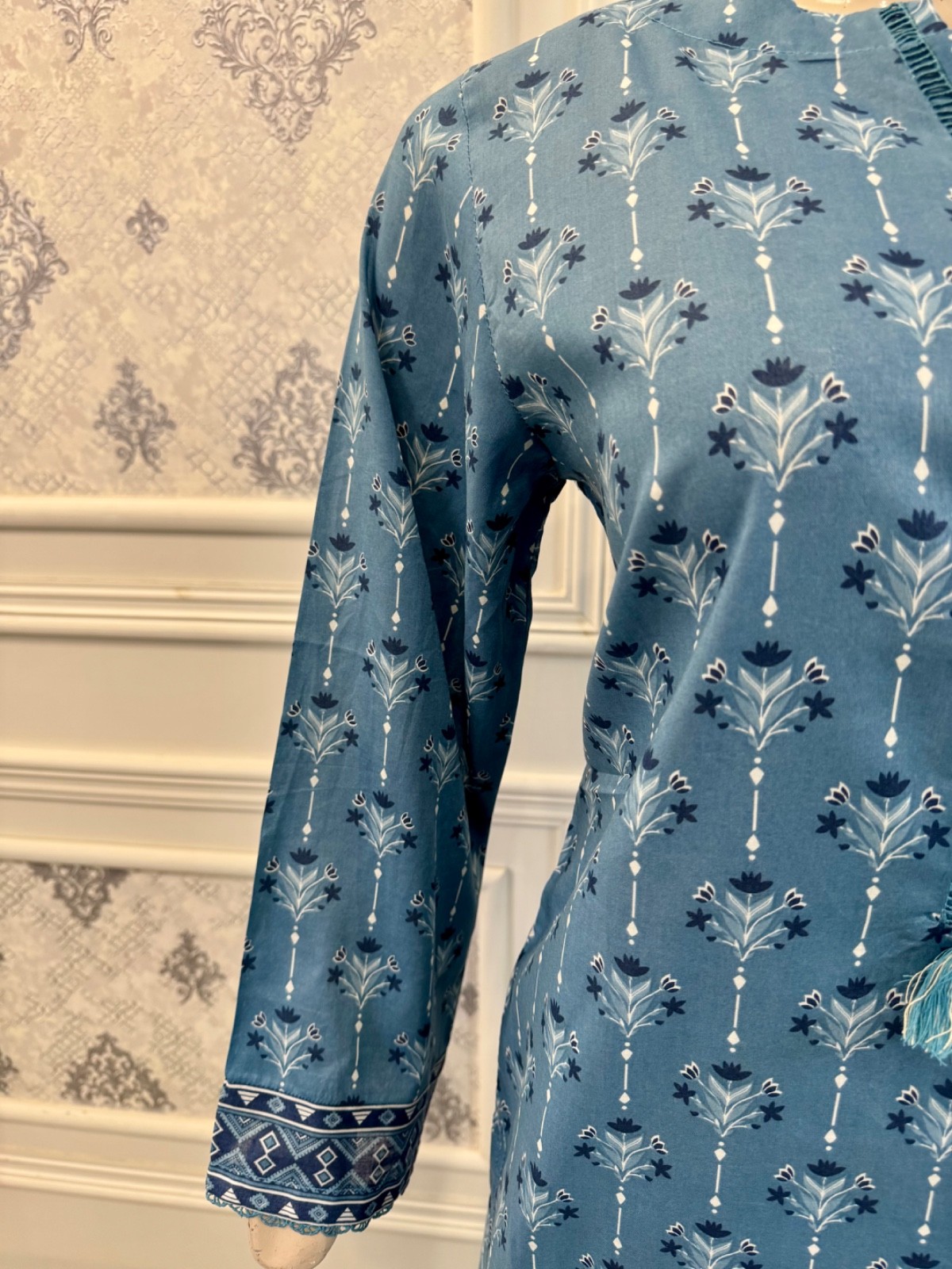 Pakistani Light Blue & Dark Blue Printed Straight Shirt 3-PCS Lawn Suit ,L