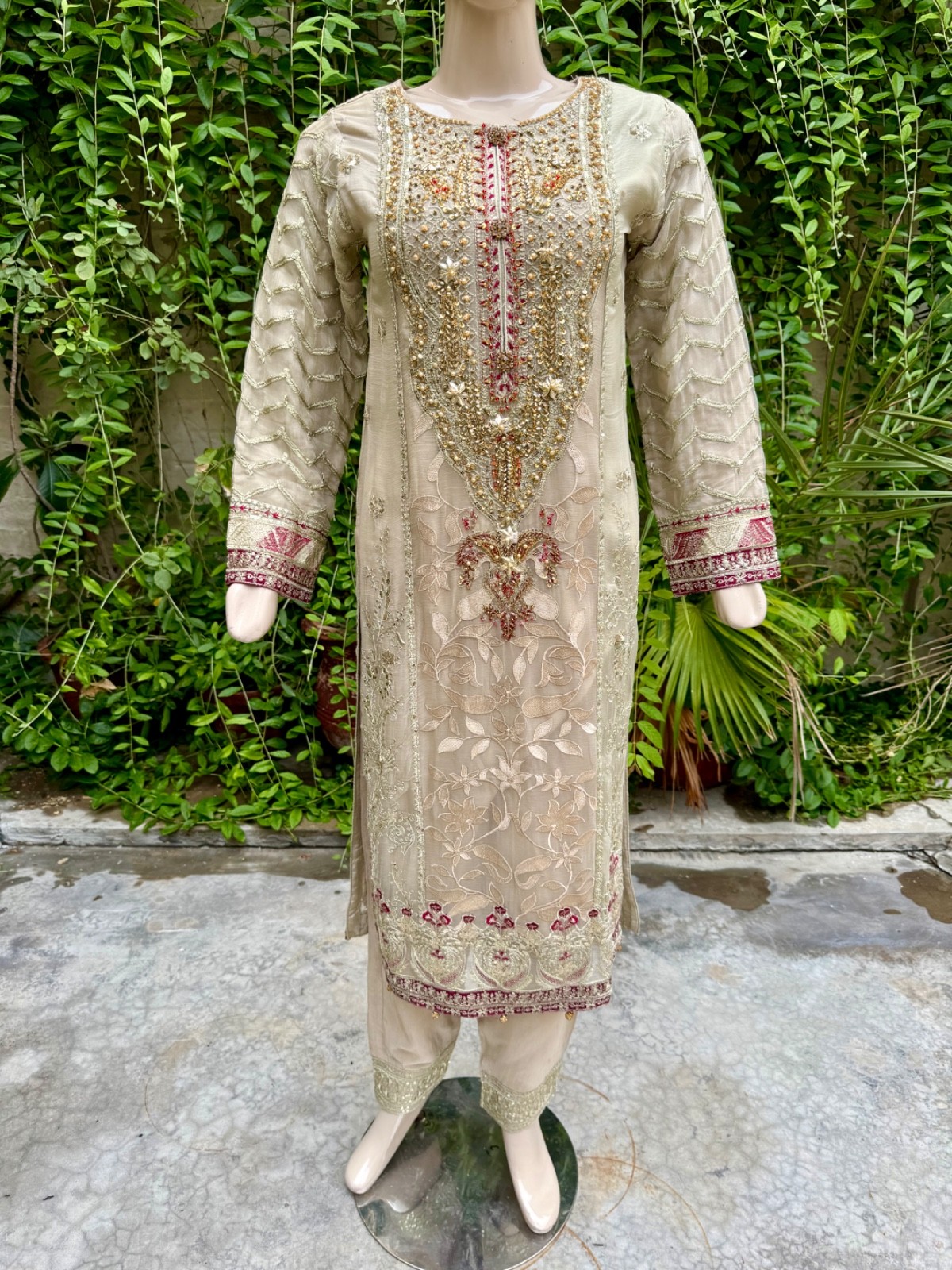Pakistani Beige Straight Style Embroidered Sequins 3pcs Chiffon Dress,XL