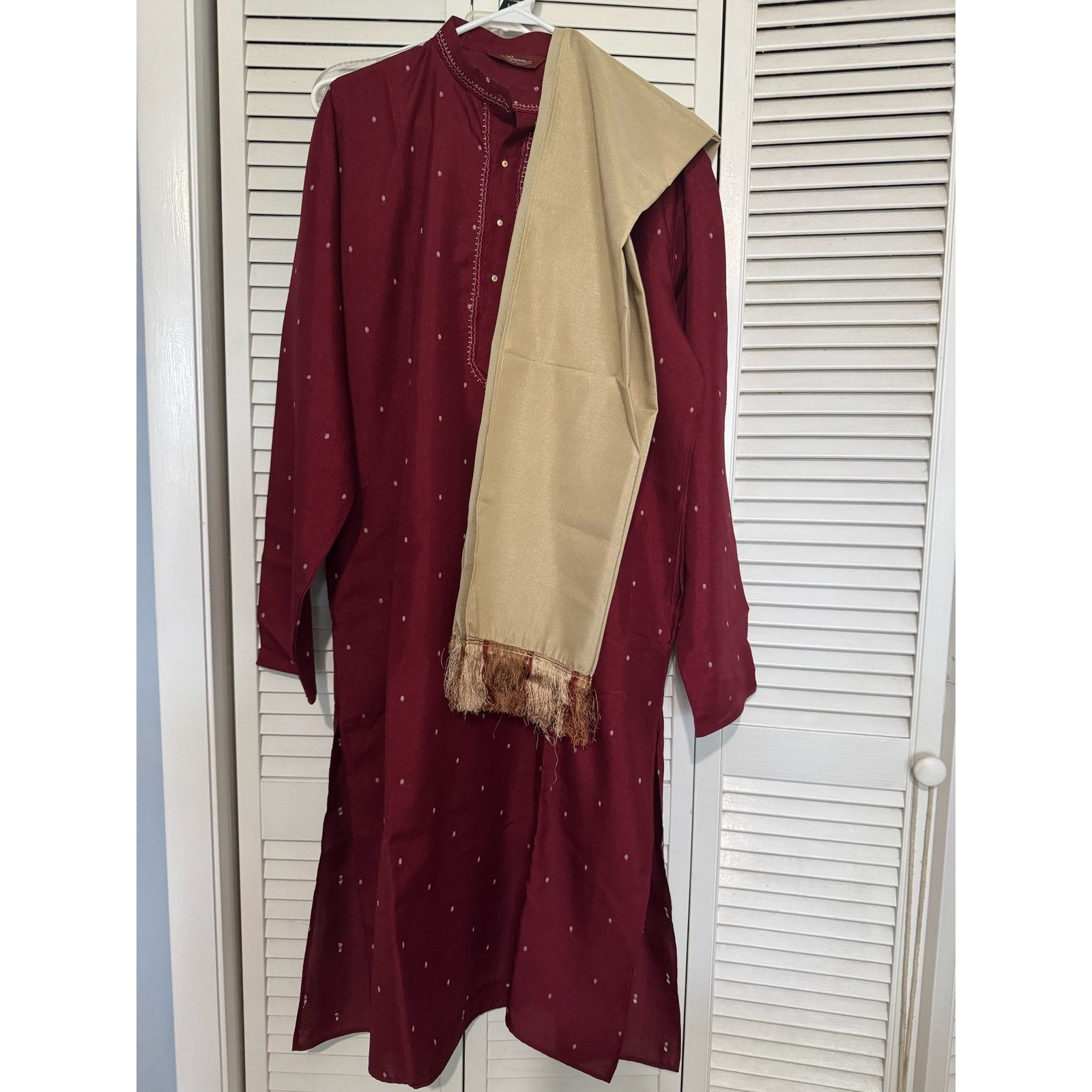 Men’s Indian Red Wine Salwar Top W/ Dupatta L / XL