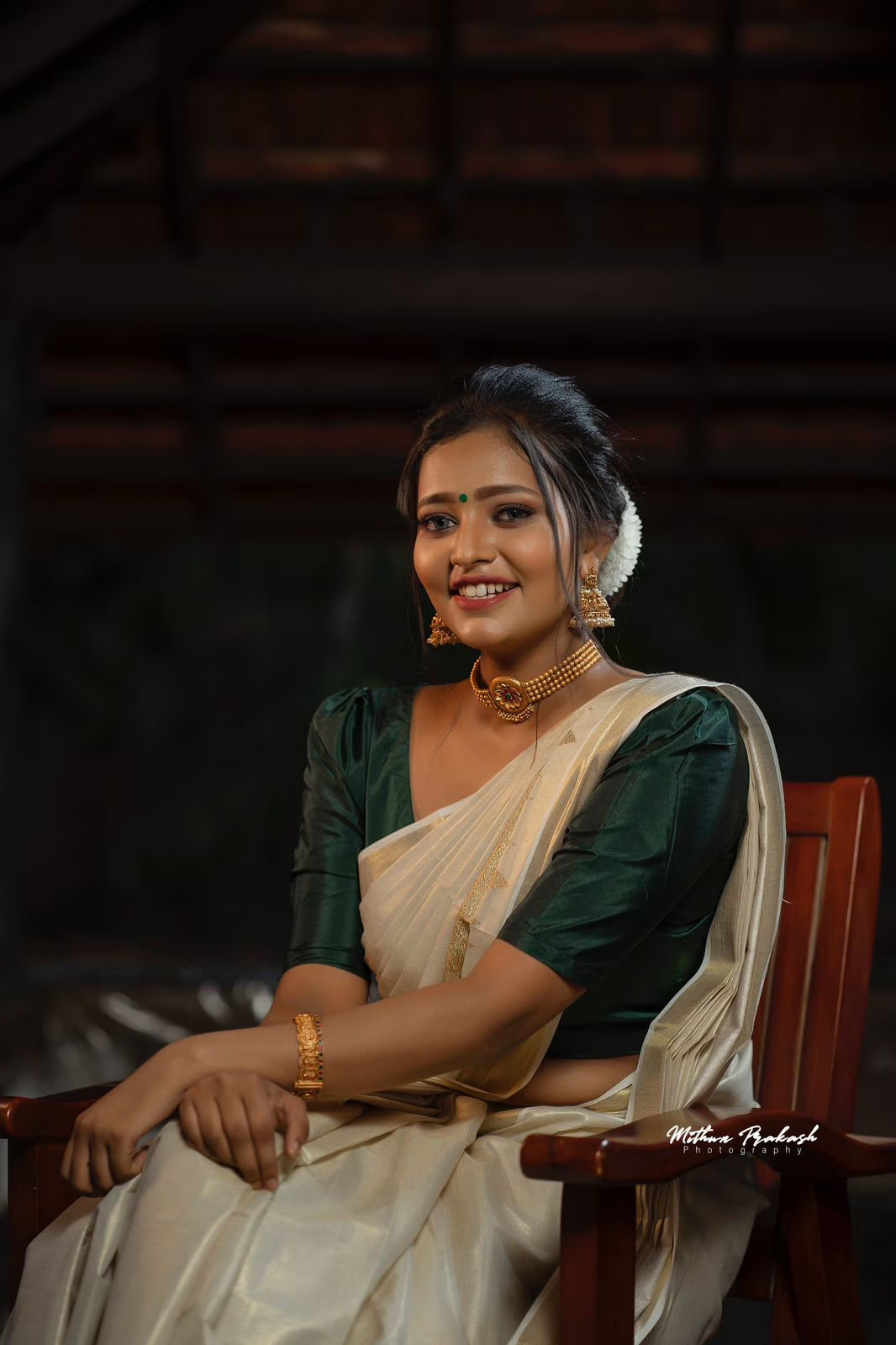 Kerala Embroidered tissue Saree with Blouse Material Birthday occasions, wedding