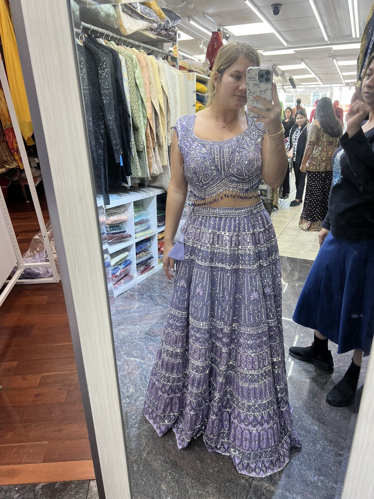 Indian lehenga lilac Women’s Size 6/8. Never Used.