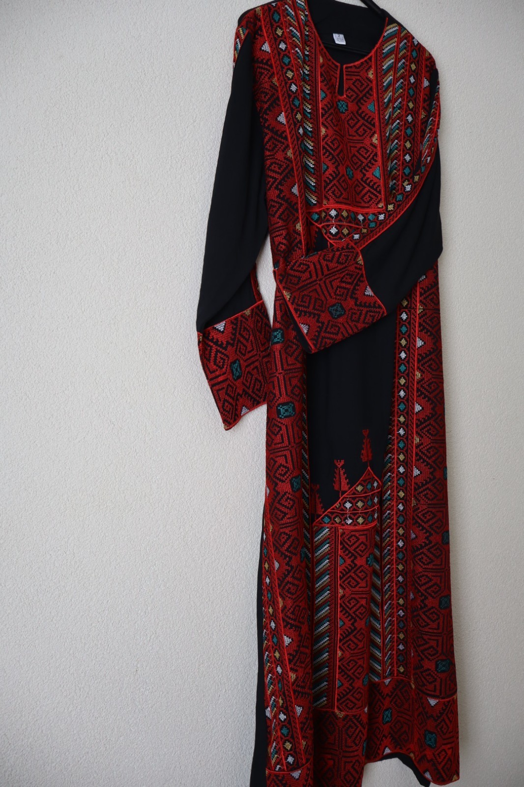 Traditional Palestinian / Jordanian Embroidered Thobe Kaftan Dress Black -ZAHIRA