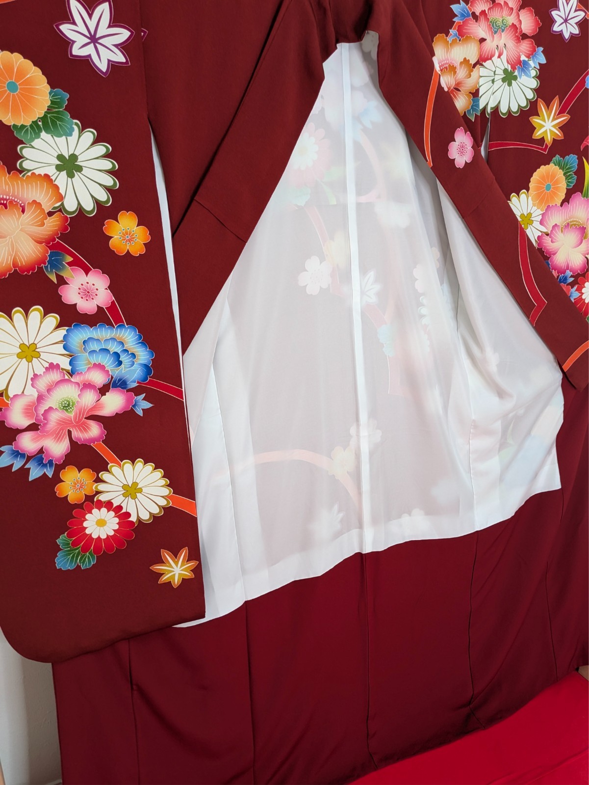 Japanese Kimono Silk Furisode Red Clouds Yuzen Colored Floral Big Oni-chirimen