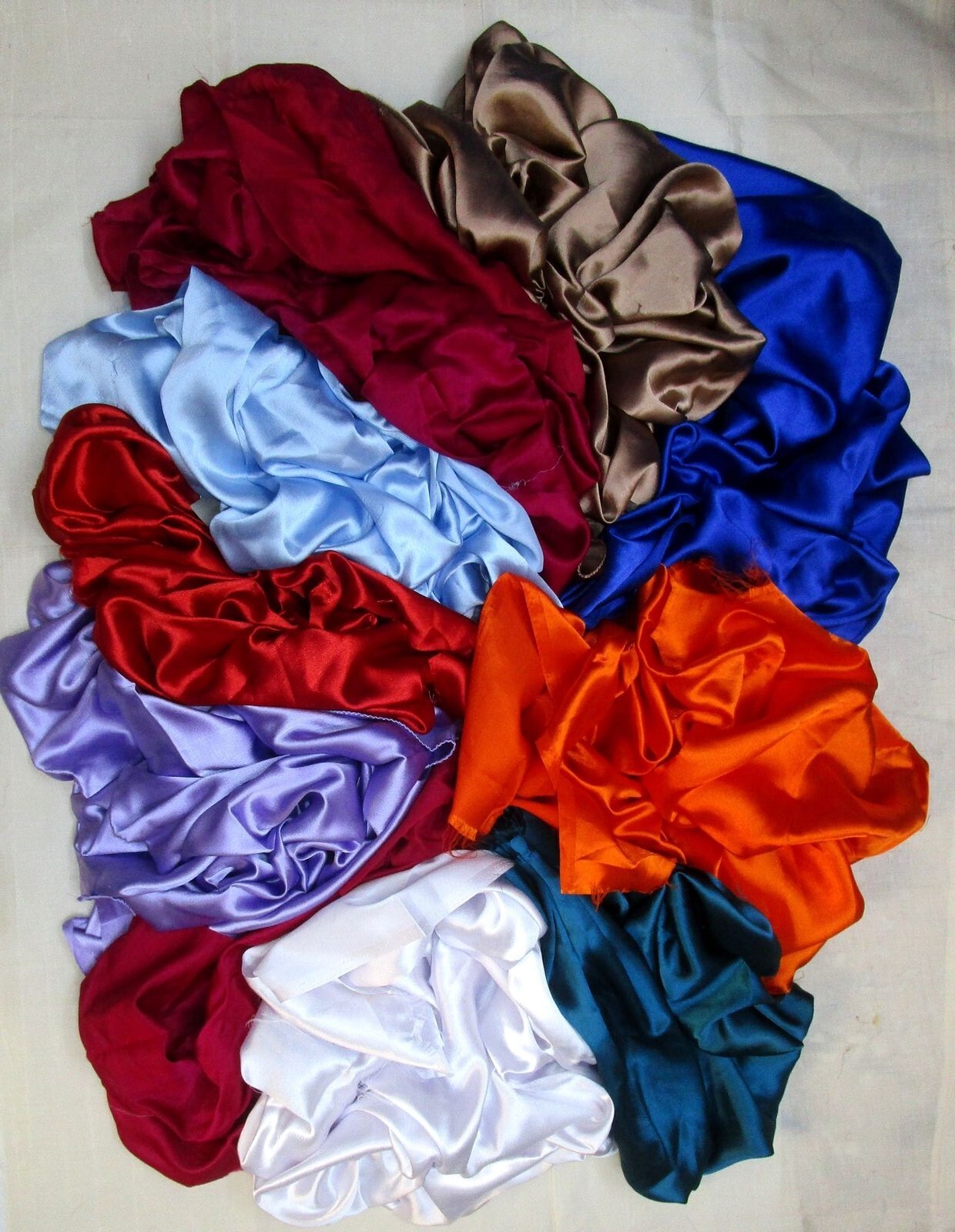 LOT SATIN Antique Vintage Sari REMNANT Fabrics 100 GRAMS MIXED COLORS CRAFT DOLL