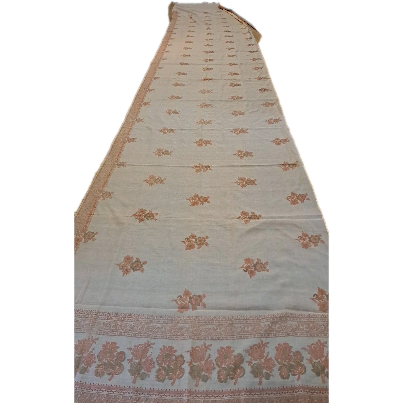 Womens Indian Saree Peach Color Floral With Gold Accents Aprox 19 Feet Long