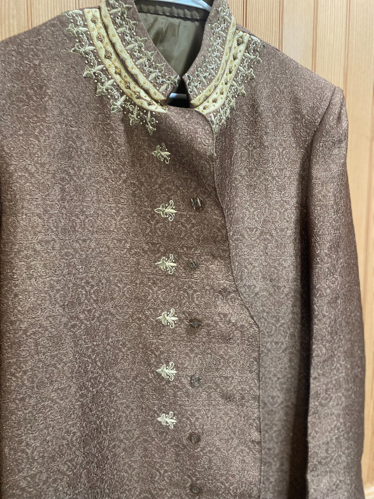 Sherwani Men’s Long Coat-like Formal Garment with Gold Embroidery