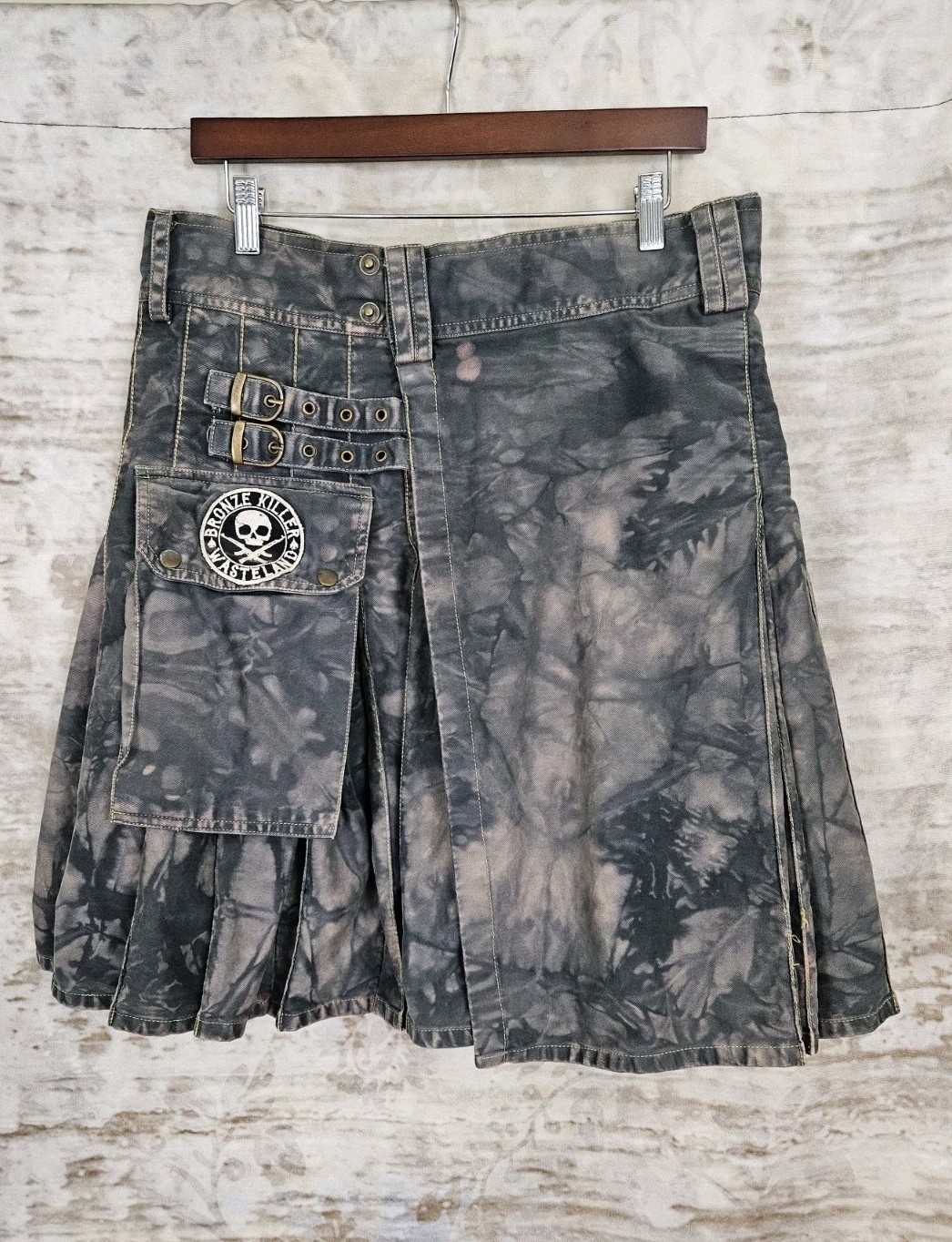 Damn Near Kilt’em Mens Utility Kilt Cotton Cargo Tactical Size M Hand Distressed